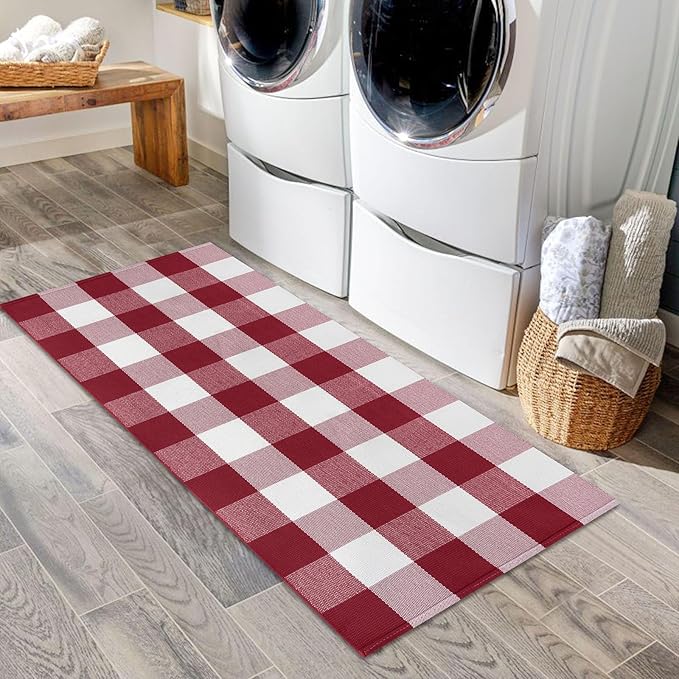 IOHOUZE Christmas Buffalo Plaid Rug 2x4.3 Ft Outdoor Indoor Doormat Red White Check Washable Area Rug Woven Cotton Checkered Front Porch Mat Christmas Decor for Front Door Entryway Home Entrance