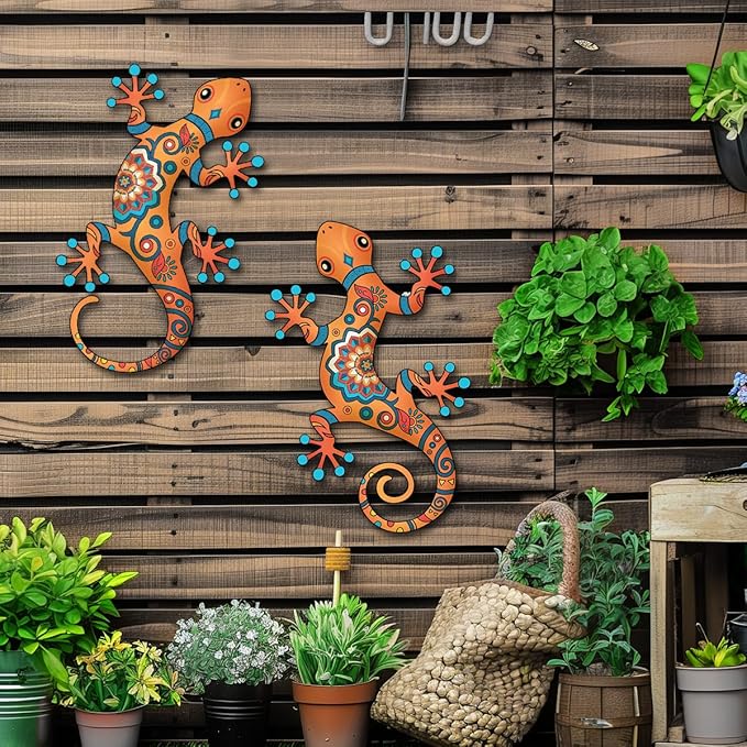 Metal Gecko Outdoor Decor -2 Pack 11.8 inch Gecko Wall Art Hanging Sculpture Decoration for Indoor or Outdoor, Garden Yard Fence Porch Patio Decor