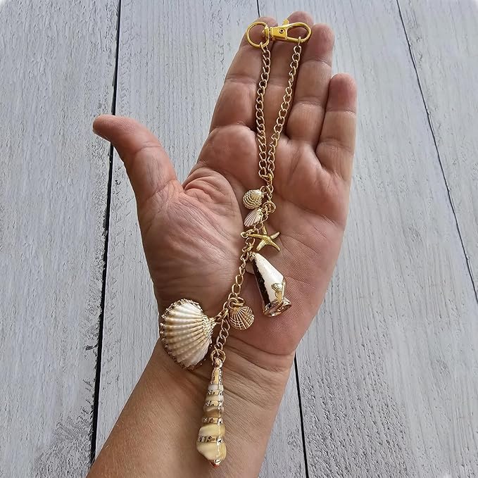 Sea Shells Car Decor,Cute Coastal Hanging Charm for Rear View Mirror, Boho Beach Themed Car Accessories,Hand-Made Starfish Conchas Aesthetic Ornament Pendant for Women