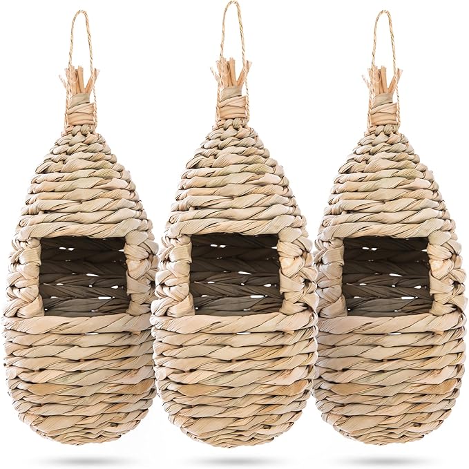 WDEFUN Humming Bird Houses for Outdoor Hanging, Natural Grass Bird Hut,Hand Woven Hummingbird Nest,Wren Finch Bird House for Garden Window Outdoor Home 3 Pack