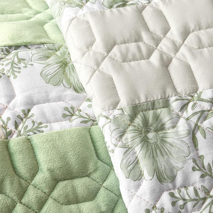 Wonderful Patchwork Quilt Set King Size Stitched Bedding, Floral Coverlet Cotton Blend Quited Bedspread for Women, Boho Piano Key Design Sage Green