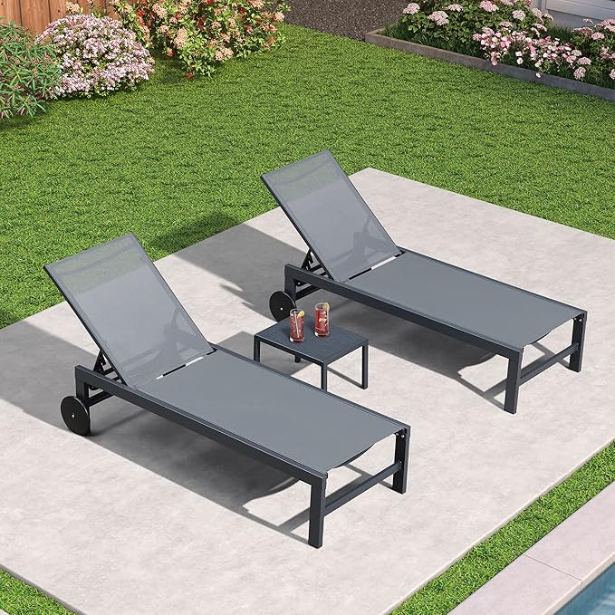 PURPLE LEAF Outdoor Chaise Lounge with Wheels for Outside 2 Pieces Aluminum Patio Lounge Chair with 5 Adjustable Position Recliner for Patio, Beach, Yard, Pool, Side Table Included, Grey