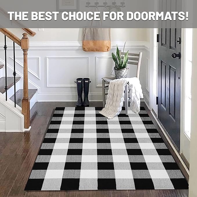 IOHOUZE Buffalo Plaid Checkered Rug 3x5 Ft Front Door Mats, Washable Area Rugs for Front Porch Decor, Spring Summer Welcome Mats Outdoor, Black White Rug for Farmhouse/Entryway/Home Entrance