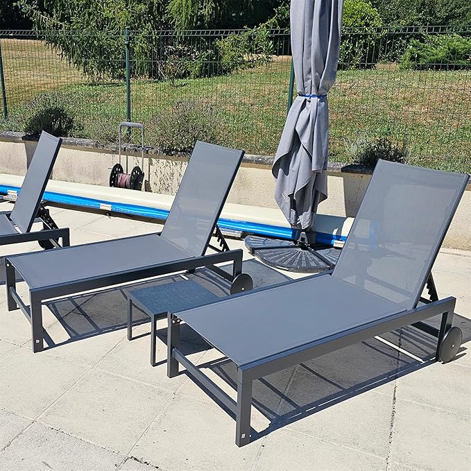 PURPLE LEAF Outdoor Chaise Lounge with Wheels for Outside 2 Pieces Aluminum Patio Lounge Chair with 5 Adjustable Position Recliner for Patio, Beach, Yard, Pool, Side Table Included, Grey