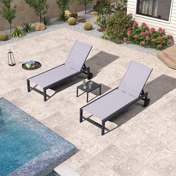 PURPLE LEAF Outdoor Chaise Lounge with Wheels for Outside 2 Pieces Aluminum Patio Lounge Chair with 5 Adjustable Position for Outdoor Beach Yard Pool Side Table Included Light Grey