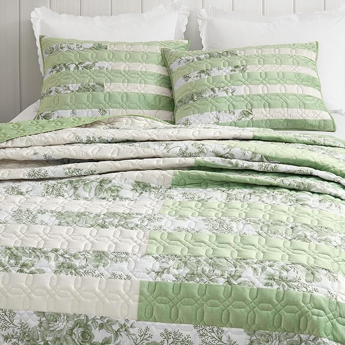 Wonderful Patchwork Quilt Set King Size Stitched Bedding, Floral Coverlet Cotton Blend Quited Bedspread for Women, Boho Piano Key Design Sage Green