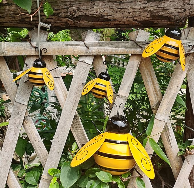 Yungeln Metal Wall Art, 4PCS Metal Bumble Bee Wall Decor, 3D Iron Bee Art Sculpture Hanging Wall Decorations for Outdoor Home Garden
