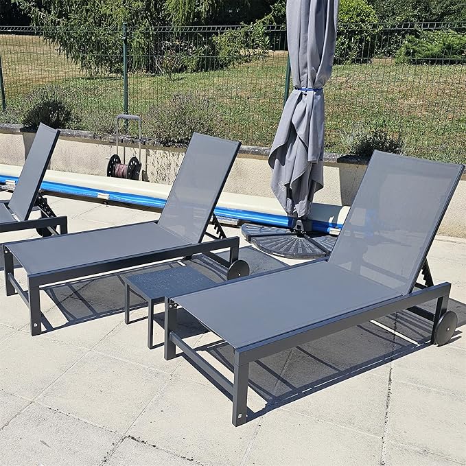 PURPLE LEAF Chaise Lounge Chair with Wheels for Outside 4 Pieces Aluminum Outdoor Lounge Chairs with 5 Adjustable Position Recliner for Patio Beach Yard Pool Side Table Included Grey