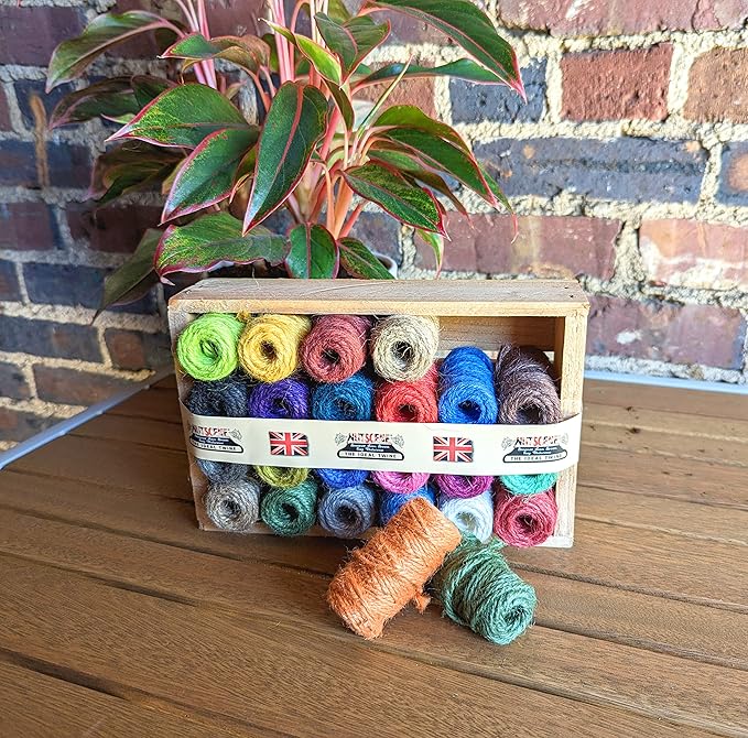 Bosmere K812 Nutscene Wood Crate of 24 Mini Twines Spools