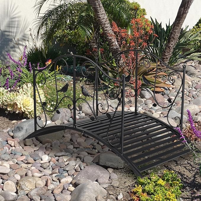 47in Outdoor Decorative Garden Bridge,Decorative Landscaping Bridge,Metal Landscape Bridge,Outdoor Decorative Garden Arch Footbridge,with Guardrails,for Lawn Pond Yard Patio Farm Backyard (Black)