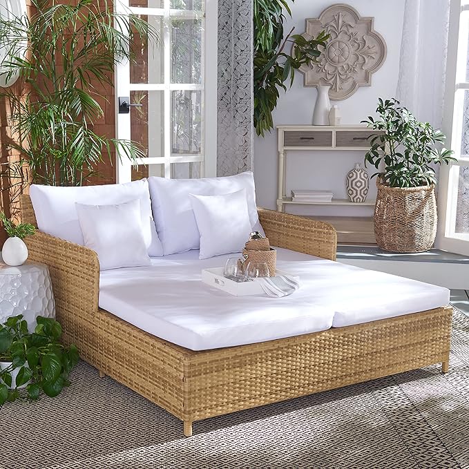 SAFAVIEH Outdoor Collection Cadeo Natural/White Cushion Daybed PAT7500D