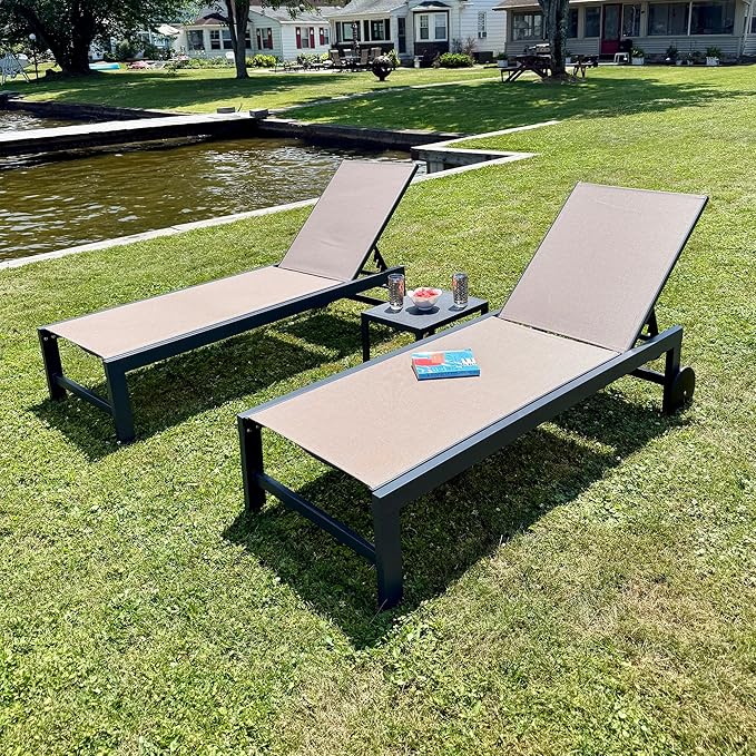 PURPLE LEAF Chaise Lounge Chair with Wheels for Outside 2 Pieces Aluminum Outdoor Chaise Lounge Chairs with 5 Adjustable Position Recliner for Patio Beach Yard Pool Side Table Included Taupe